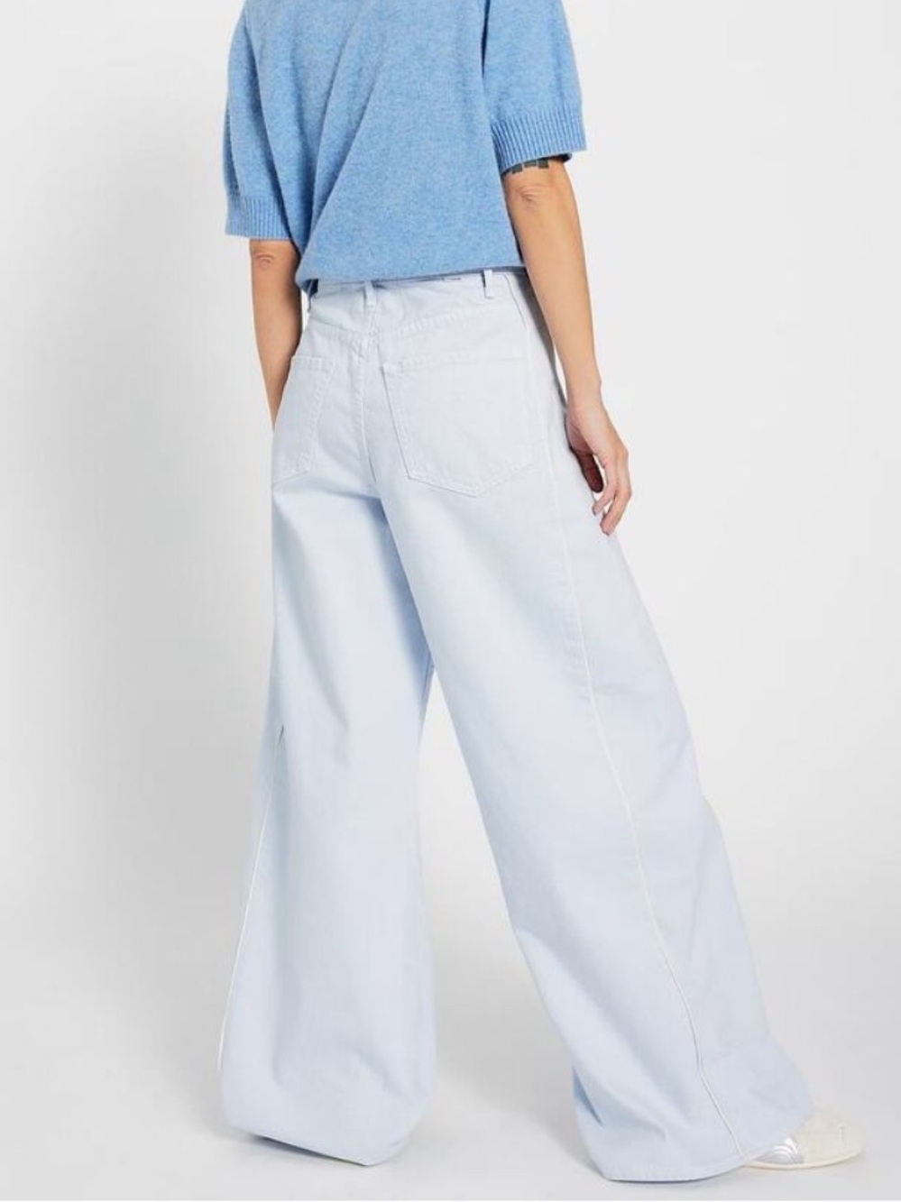 Mother Superior Denim The Pipe-Dream Sneak Jeans in Hit The Hay - Picture 4 of 12